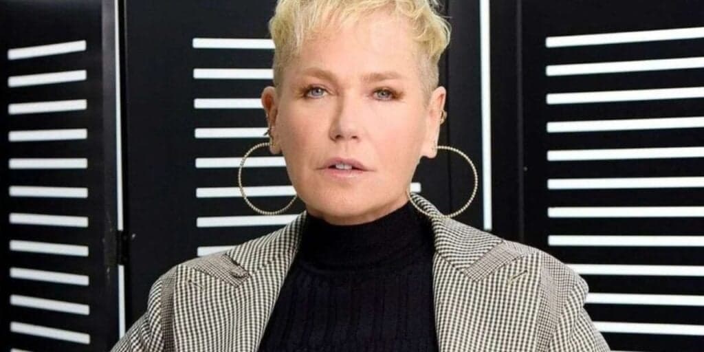 Pintura desgastada, sem escada e janela de madeira: a casa humilde onde Xuxa Meneghel vivia