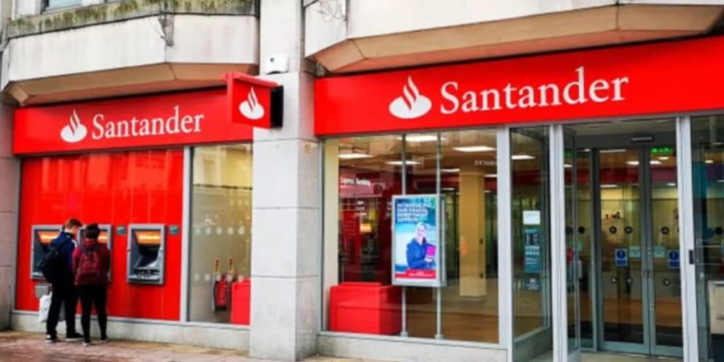 Santander faz anúncio IMPORTANTE para quem tem cartão de crédito e clientes precisam estar atentos