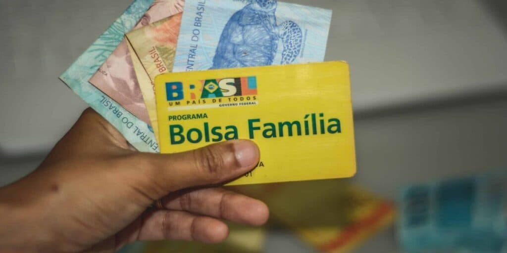 Bolsa Família está pagando bônus agora para beneficiário e você precisa correr para conseguir o seu