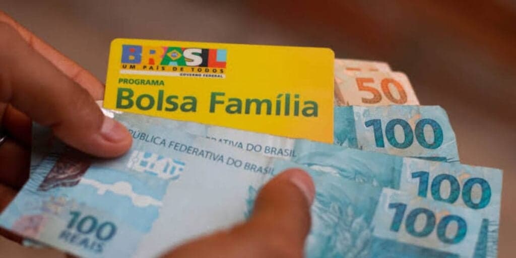 EXCELENTE notícia para os beneficiários do Bolsa Família é emitida HOJE (10/04) e PRESENTE é confirmado