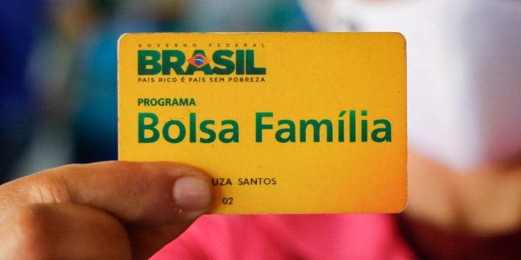 AVISO GERAL aos brasileiros que tiveram o Bolsa Família bloqueado é emitido neste sábado (15)