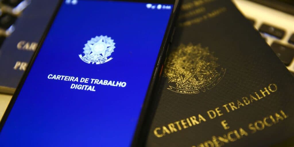 AVISO GERAL aos brasileiros que trabalharam de carteira assinada em 2021 acaba de ser confirmado