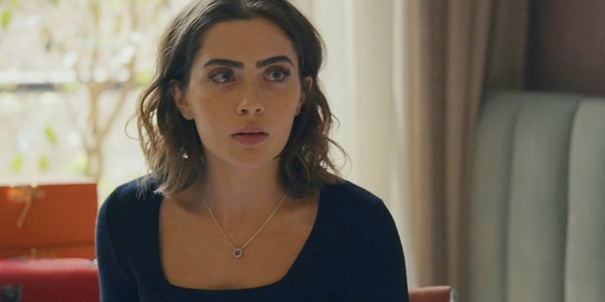 Chiara está grávida de Ari e não sabe o que fazer em Travessia