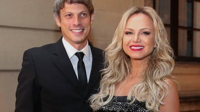 http://tvfoco.uai.com.br/wp-content/uploads/2015/05/Daniela-Mercury.jpg