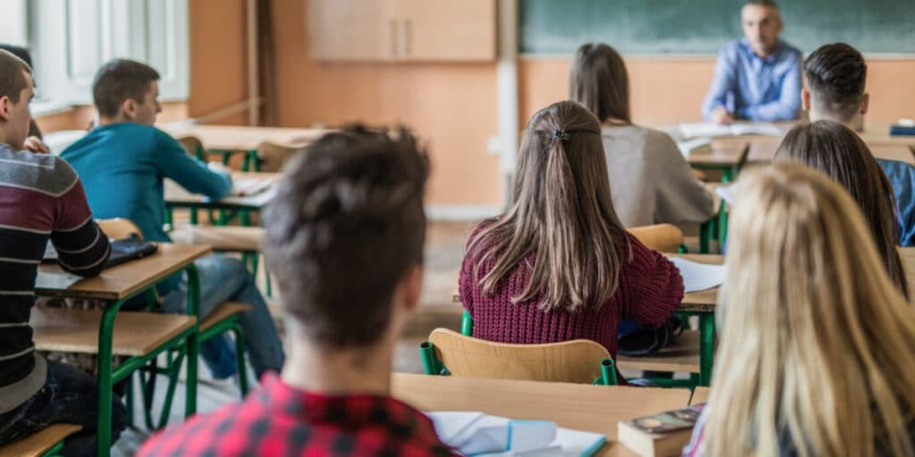 É OFICIAL: Governo bate o martelo e anuncia decisão importante aos estudantes