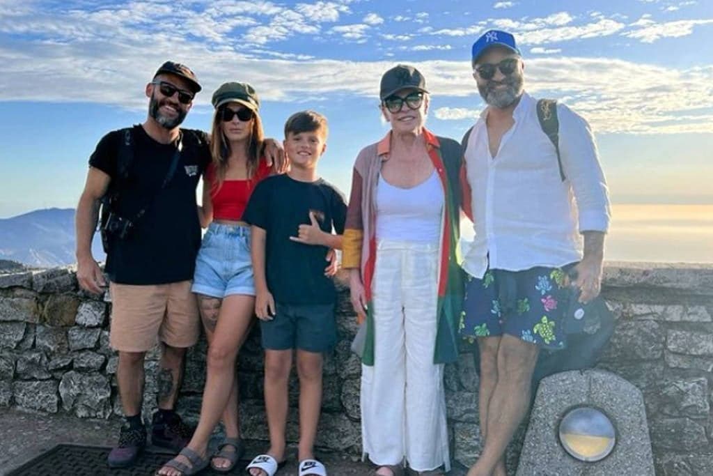 Ana maria Braga ao lado de sua família e seu novo namorado em viagem para a África da Sul (Foto: Reprodução, Instagram) Ana maria Braga ao lado de sua família e seu novo namorado em viagem para a África da Sul (Foto: Reprodução, Instagram)