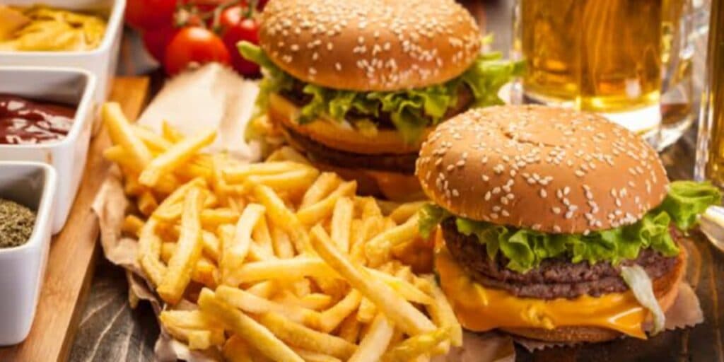 Fast food mais amado fecha as portas e desespera funcionários com demissão em massa