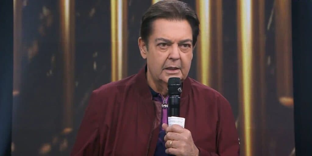 Faustão quebra o silêncio e se pronuncia após ser acusado de banir Paula Fernandes de programa: “Babaca”
