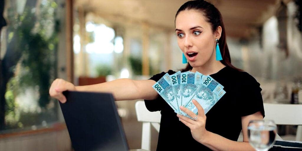 Dinheiro esquecido: Uma única pessoa acha 3,29 milhões; Já fez sua consulta hoje?