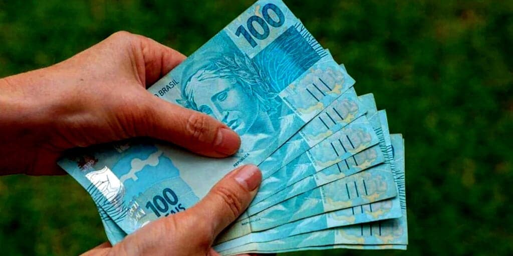 ATENÇÃO: Trabalhadores recebem dinheiro extra e você precisa saber o que fazer para aproveitar o benefício