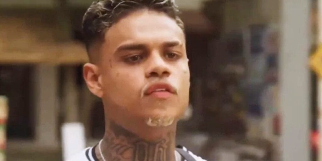 Vai na Fé - Hugo descobre segredo de Kate, paga com a vida e 2 reviravoltas chocam na novela