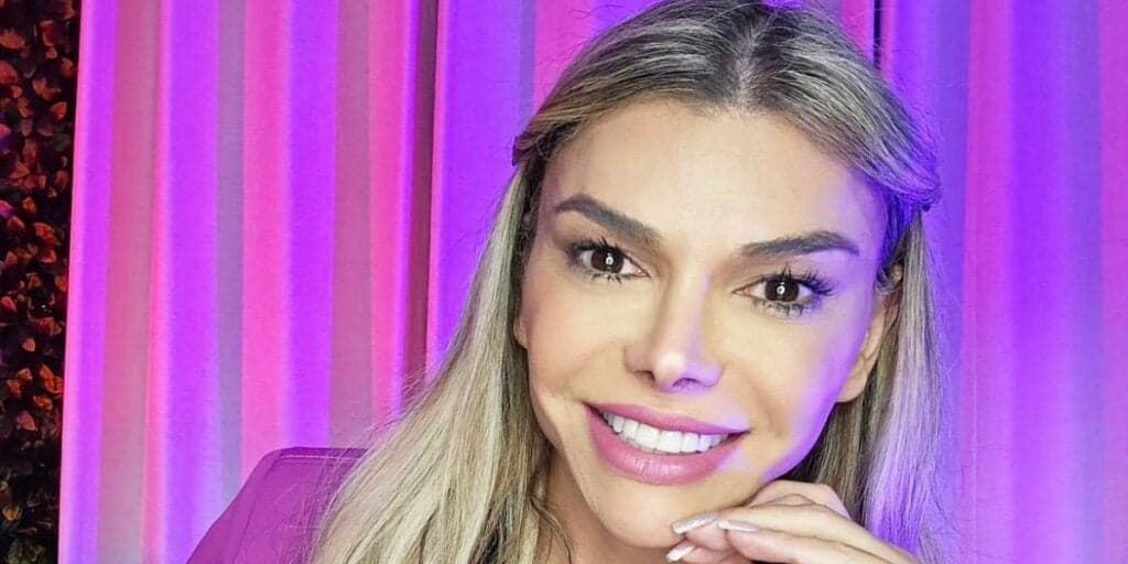 http://tvfoco.uai.com.br/wp-content/uploads/2015/05/Daniela-Mercury.jpg