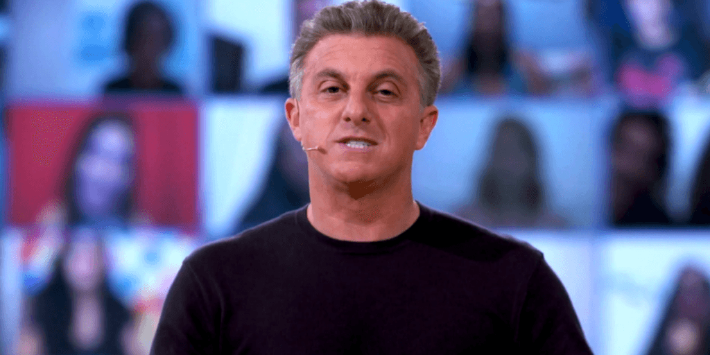 Huck faz no 'Domingão' o que mais ninguém fez na Globo e trás de volta jornalista demitido
