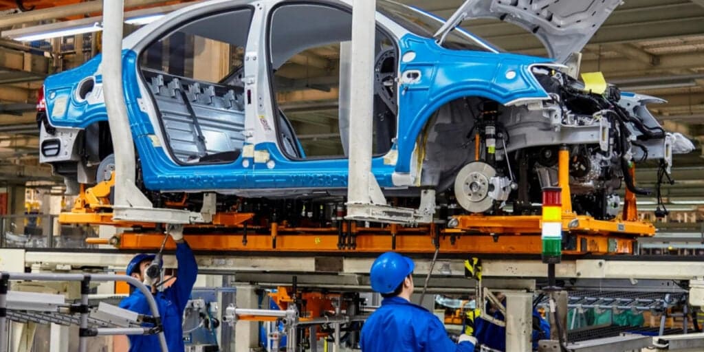 Montadoras anunciam parada chocante e volta dos famosos carros populares como Fiat Uno e Gol, é preparada