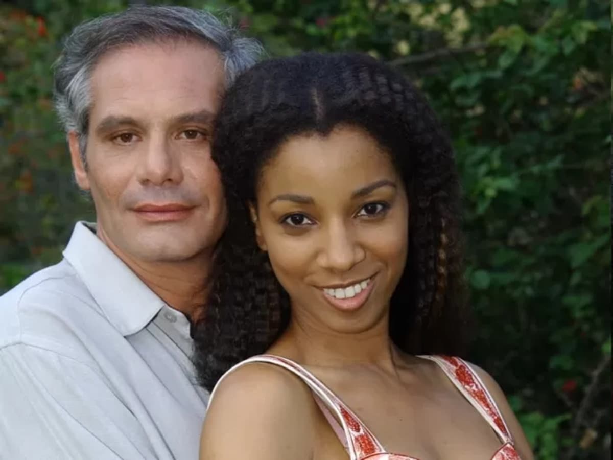 Nuno Melo e Adriana Lessa na novela 'Senhora do Destino' - Foto Reprodução Globo Nuno Melo e Adriana Lessa na novela 'Senhora do Destino' - Foto Reprodução Globo