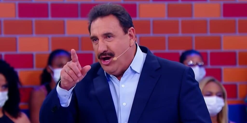 Demitido do SBT e sem trabalho na TV, parceiro de Ratinho foi parar nas ruas e vive assim: "Até hoje"