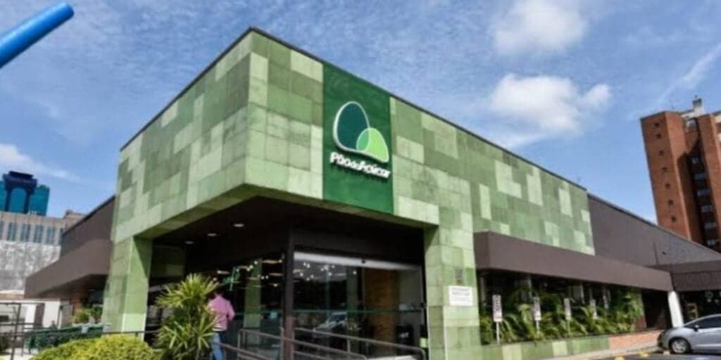 Pão de açúcar tem prejuízo milionário de R$ 248 milhões e comunicado sobre vendas é emitido