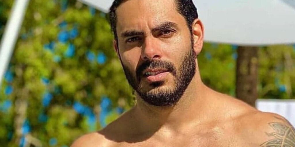 R$18 milhões, jardim cheio de Palmeiras e cinema a céu aberto: a mansão absurda do sertanejo Rodolffo