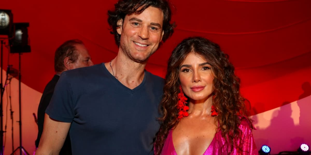 Rony Cecconello e Paula Fernandes no desfile de Eduardo Amarante (Foto: Tom Zé/AgNews)