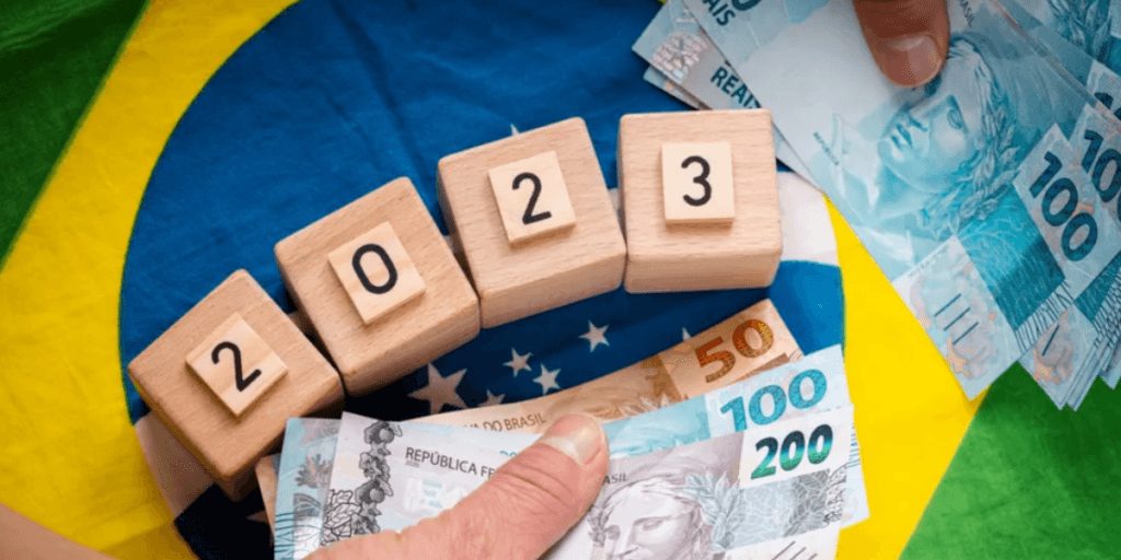 OFICIAL: Novo salário é confirmado para o dia (01/05) e brasileiros já podem pular de alegria