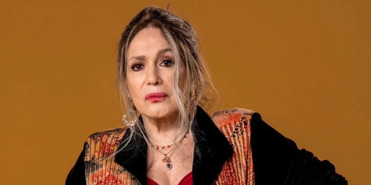 http://tvfoco.uai.com.br/wp-content/uploads/2015/05/Daniela-Mercury.jpg
