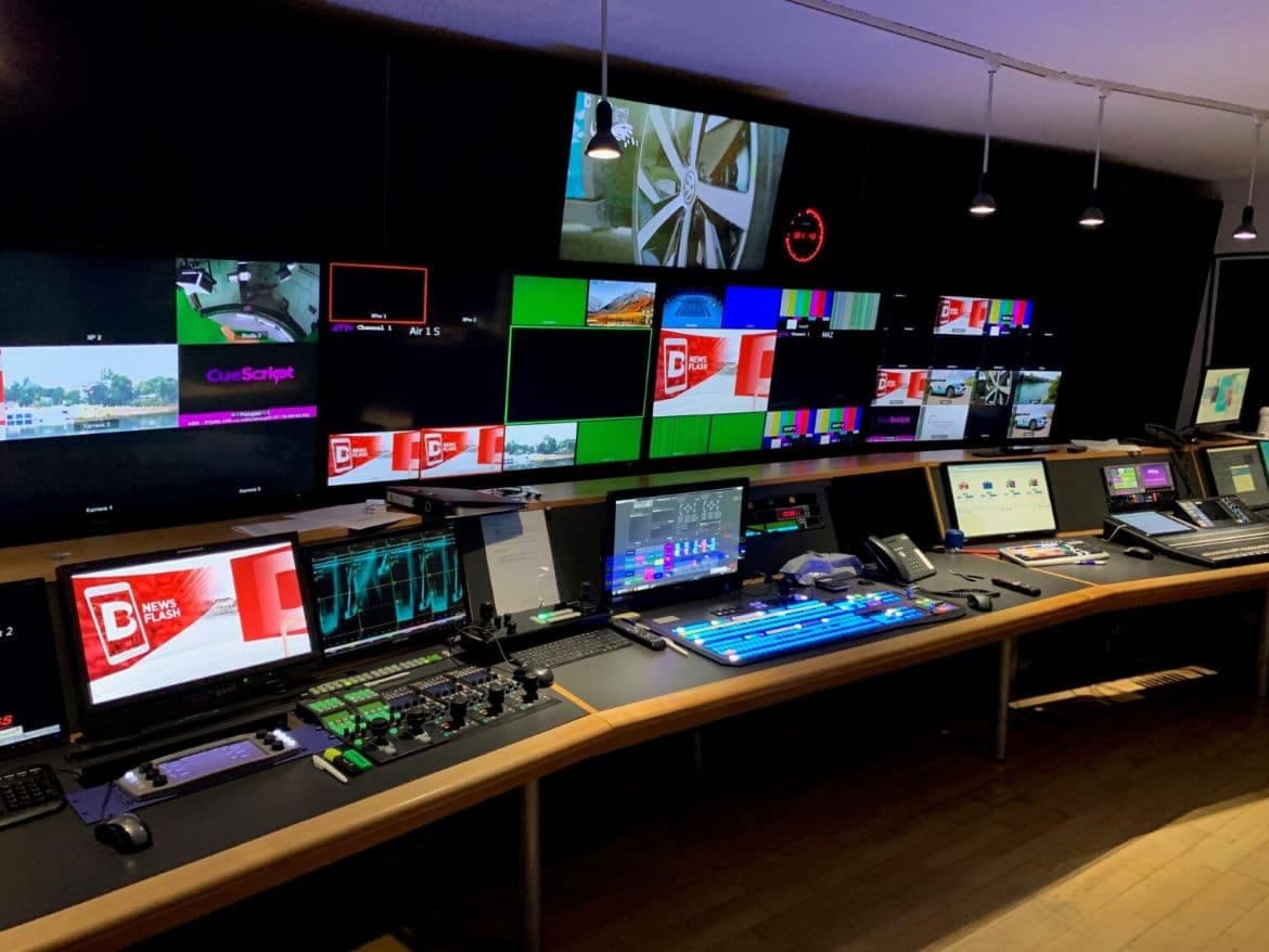 Esse é um switcher de uma emissora de TV (Internet)