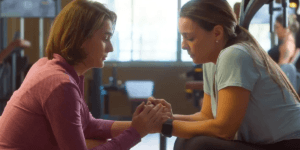 Clara e Helena protagonizam cena de beijo em Vai Na Fé (Foto: Reprodução, Globo) Clara e Helena protagonizam cena de beijo em Vai Na Fé (Foto: Reprodução, Globo)