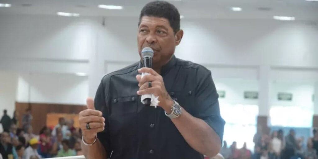 Golpe da filha, do genro, 800 milhões, jatinho e mais: A falência do bispo Valdemiro Santiago