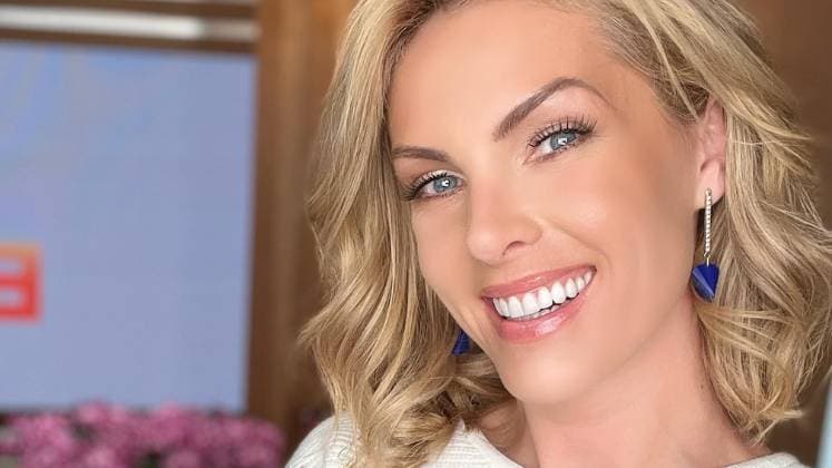 http://tvfoco.uai.com.br/wp-content/uploads/2015/05/Daniela-Mercury.jpg