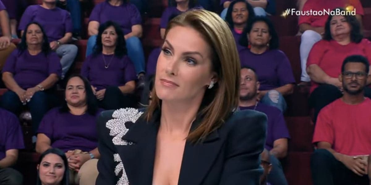 http://tvfoco.uai.com.br/wp-content/uploads/2015/05/Daniela-Mercury.jpg