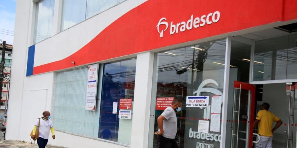 Situação do Bradesco está deixando clientes aterrorizados neste domingo (28) e você precisa saber