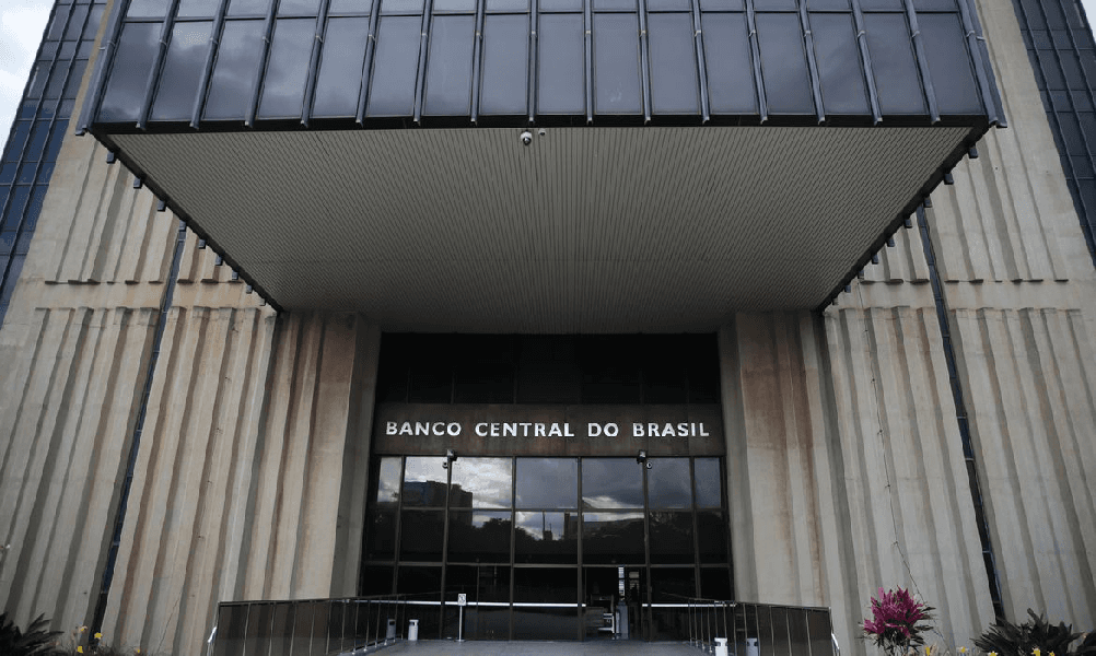 http://tvfoco.uai.com.br/wp-content/uploads/2015/05/Daniela-Mercury.jpg