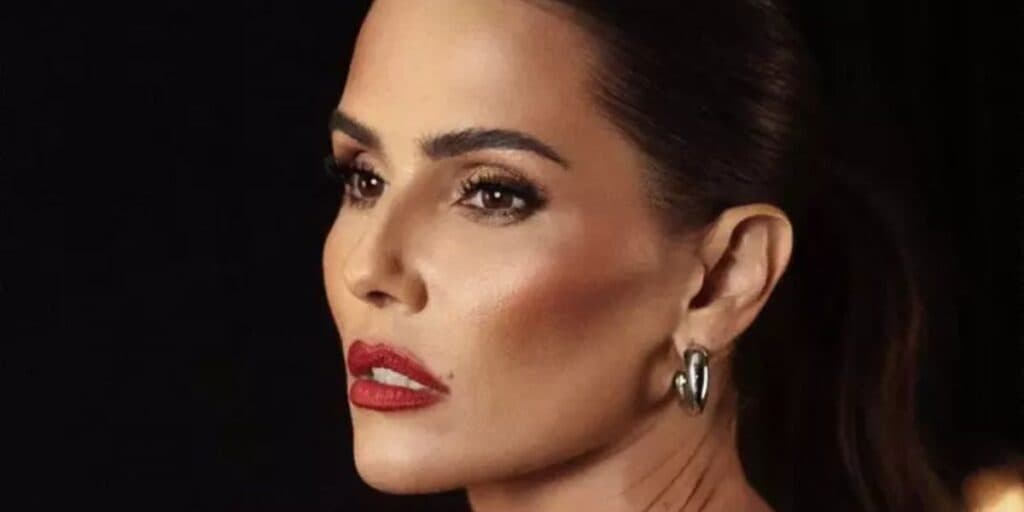 Deborah Secco vai na porta da Globo e rebate fã que fica pedindo dinheiro: "Eu não tenho, inferno"