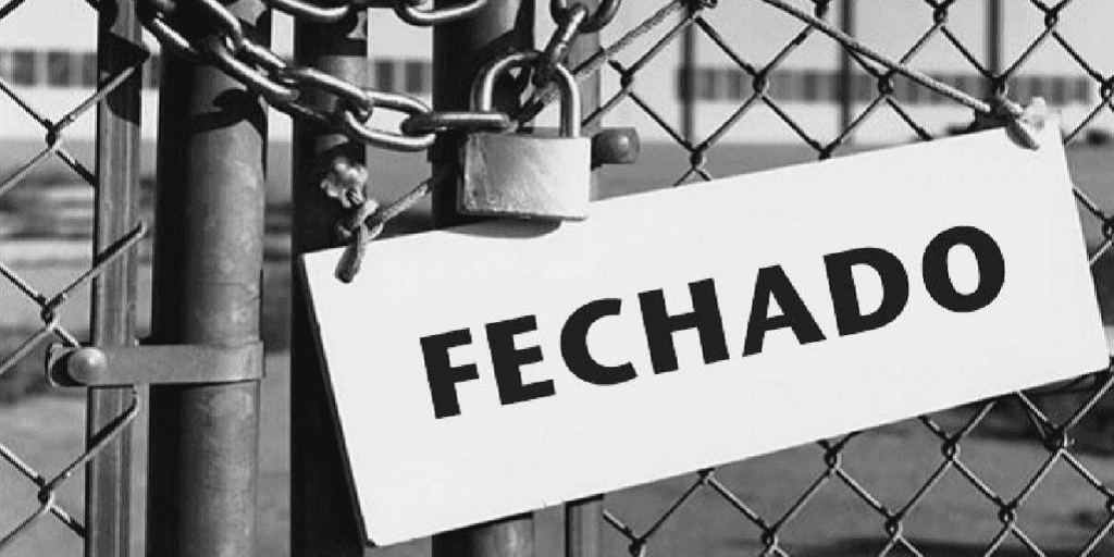 Funcionários na rua e adeus: Fechamento de fábrica popular em Recife, PE, abala moradores após 59 anos