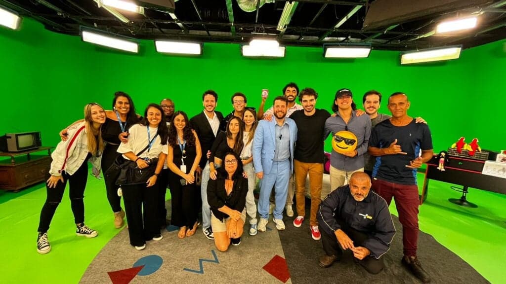 "Foi Mau": em episódio final, Maurício Meirelles tenta vender o programa a concorrentes