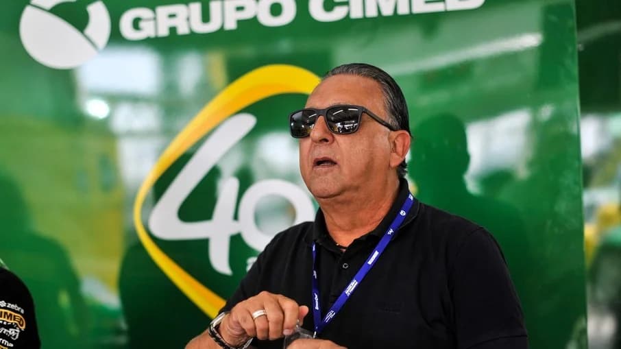 http://tvfoco.uai.com.br/wp-content/uploads/2015/05/Daniela-Mercury.jpg