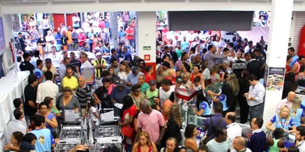 Loja tradicional gigante, vai à falência, fecha 1200 unidades, mas agora existe com outro nome