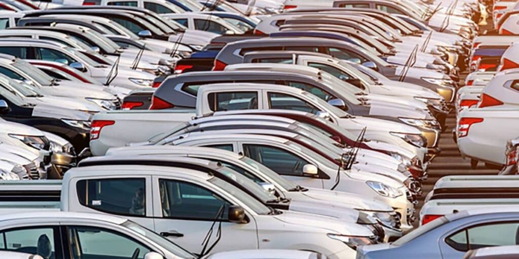 Carros populares da Volkswagen, Fiat e Chevrolet são vendidos por R$ 15 mil e você pode comprar agora