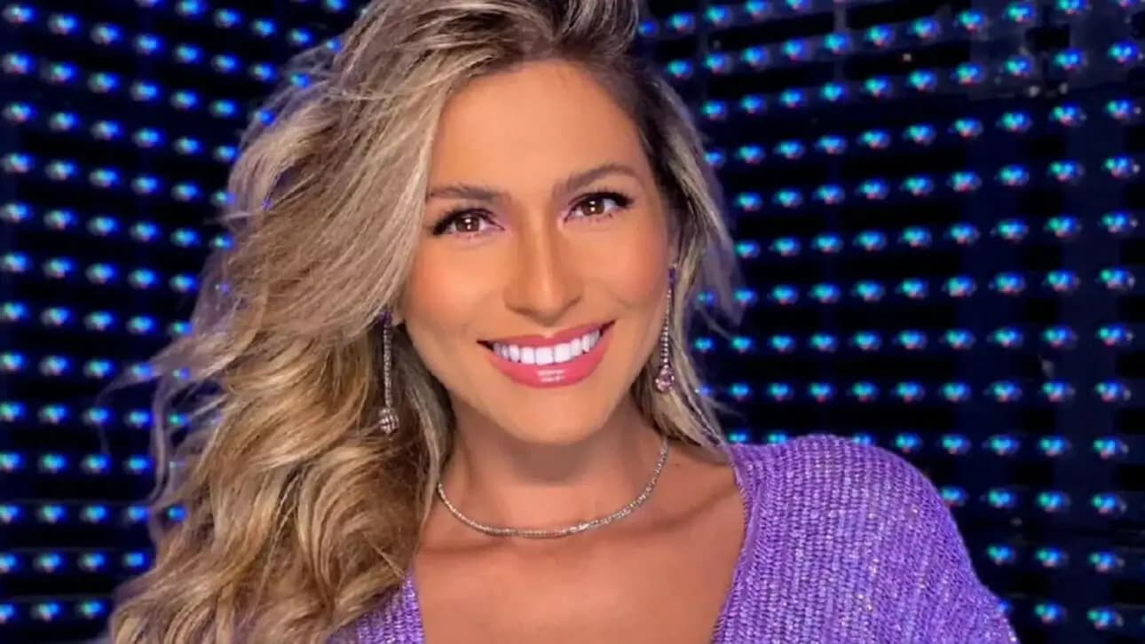 http://tvfoco.uai.com.br/wp-content/uploads/2015/05/Daniela-Mercury.jpg