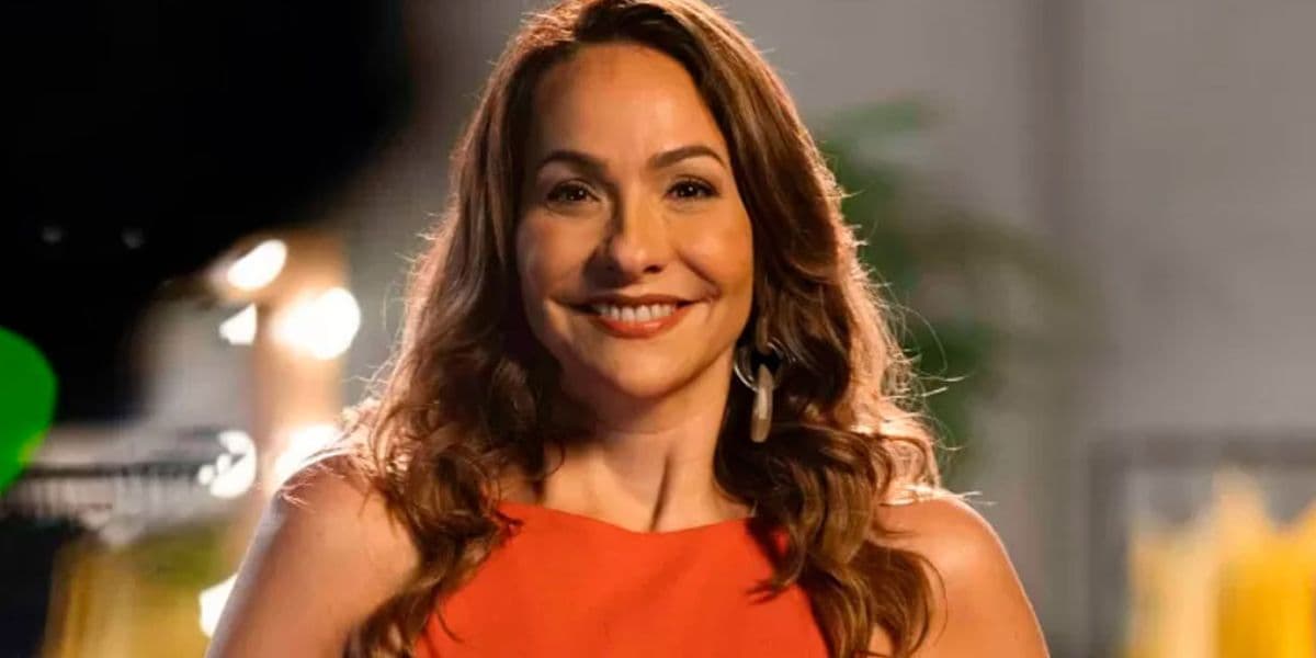http://tvfoco.uai.com.br/wp-content/uploads/2015/05/Daniela-Mercury.jpg