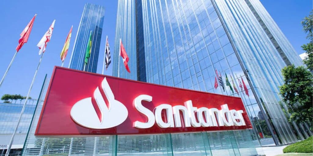 Sem ajuda e 6 horas esperando: Situação do Santander enfurece clientes e você precisa saber