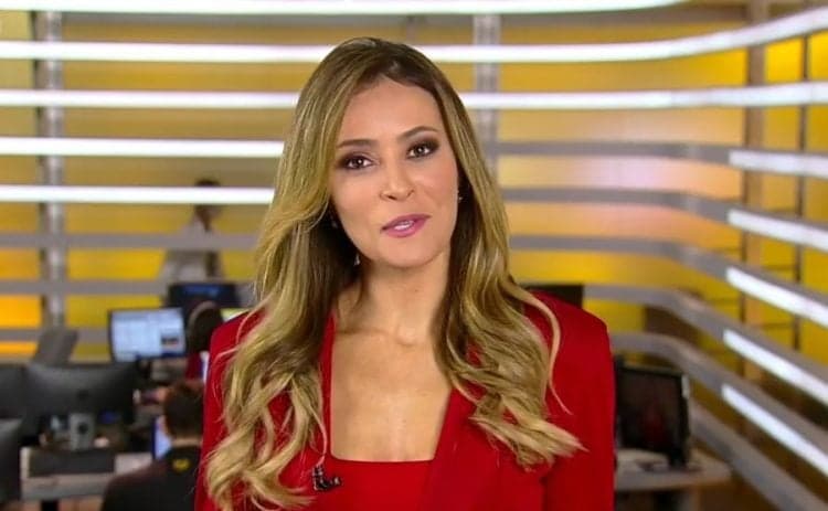 http://tvfoco.uai.com.br/wp-content/uploads/2015/05/Daniela-Mercury.jpg