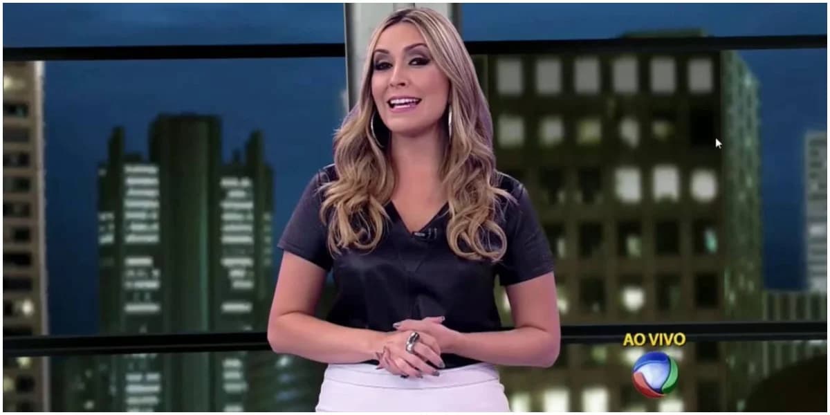 http://tvfoco.uai.com.br/wp-content/uploads/2015/05/Daniela-Mercury.jpg