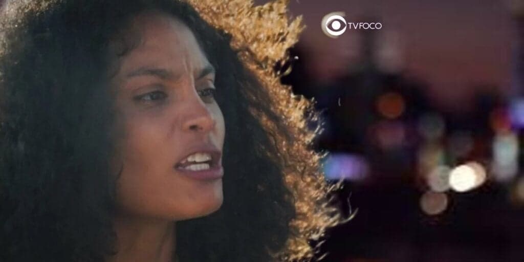 Terra e Paixão - Após cair no conto do vigário, Aline vira o diabo: "Pensa que sou idiota"
