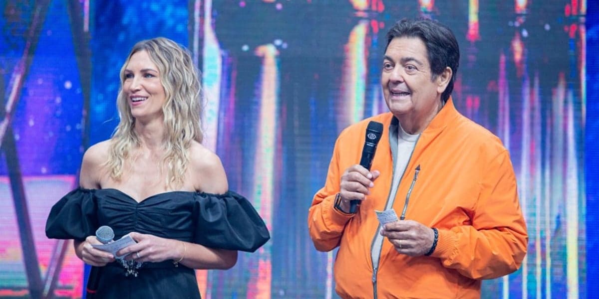 Assistente de palco de Faustão (Foto: Divulgação / Band)