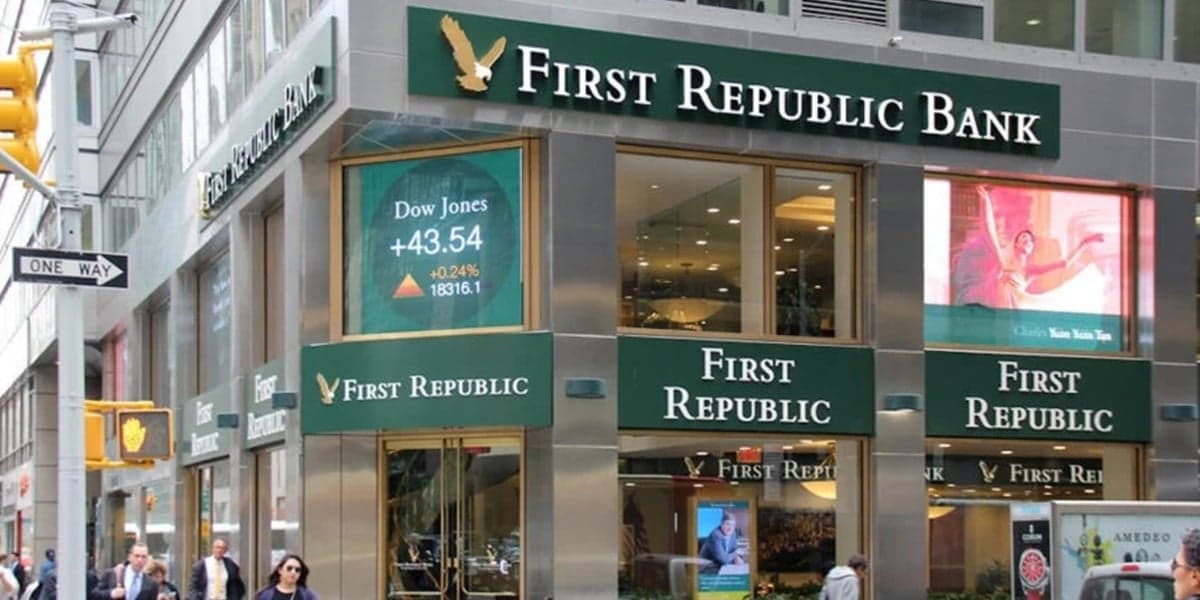 Banco First Republic Bank 