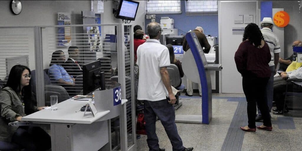 Agora: Alerta importante é feito para clientes da Caixa Econômica que têm dinheiro guardado no banco