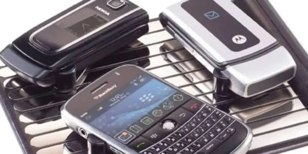 Do auge ao fundo do poço: O fim de celular amado no Brasil, que não resistiu à concorrência com o Iphone