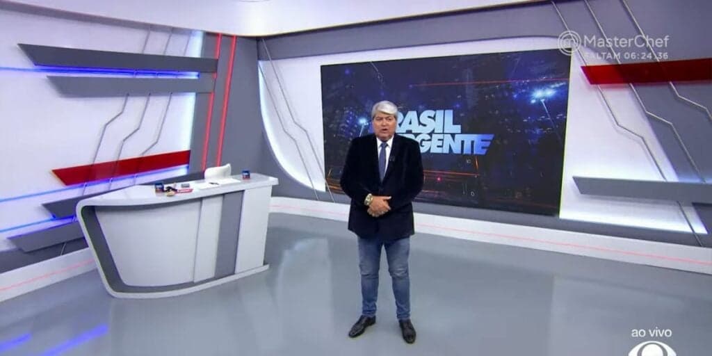 Datena é pego de surpresa por mudança no Brasil Urgente ao voltar à Band e cai no choro: "Eu não mereço"