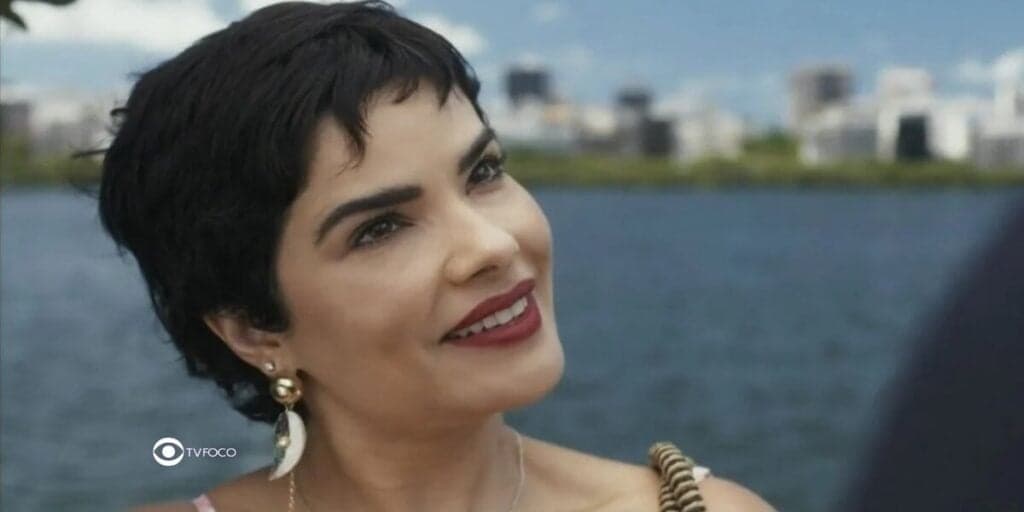 Travessia - Com quem Leonor fica no final? Corretora despacha Caíque e fisga bonitão